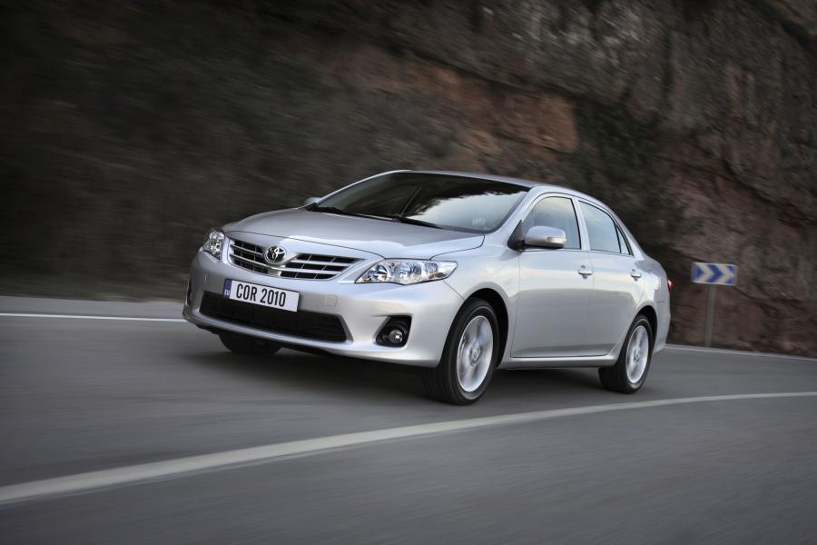  Toyota Corolla 2011 года  (фото 36 из 76)